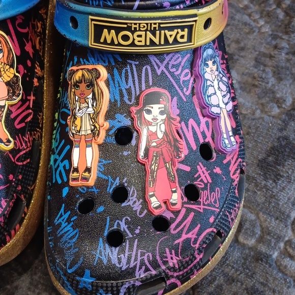 Crocs Rainbow High Gold Glitter Clogs  Youth Size J6 NIB - Picture 6 of 9